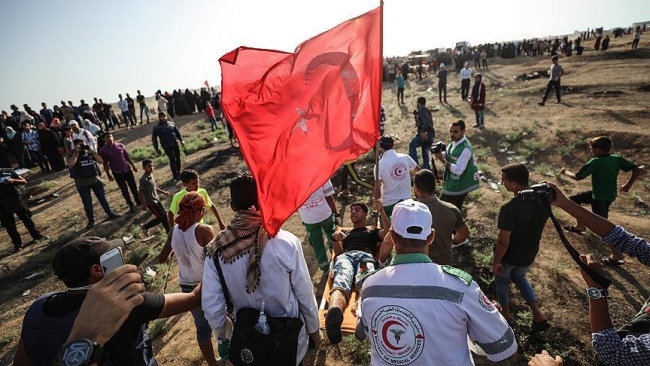 İsrail askerleri Gazze sınırında onlarca Filistinliyi yaraladı